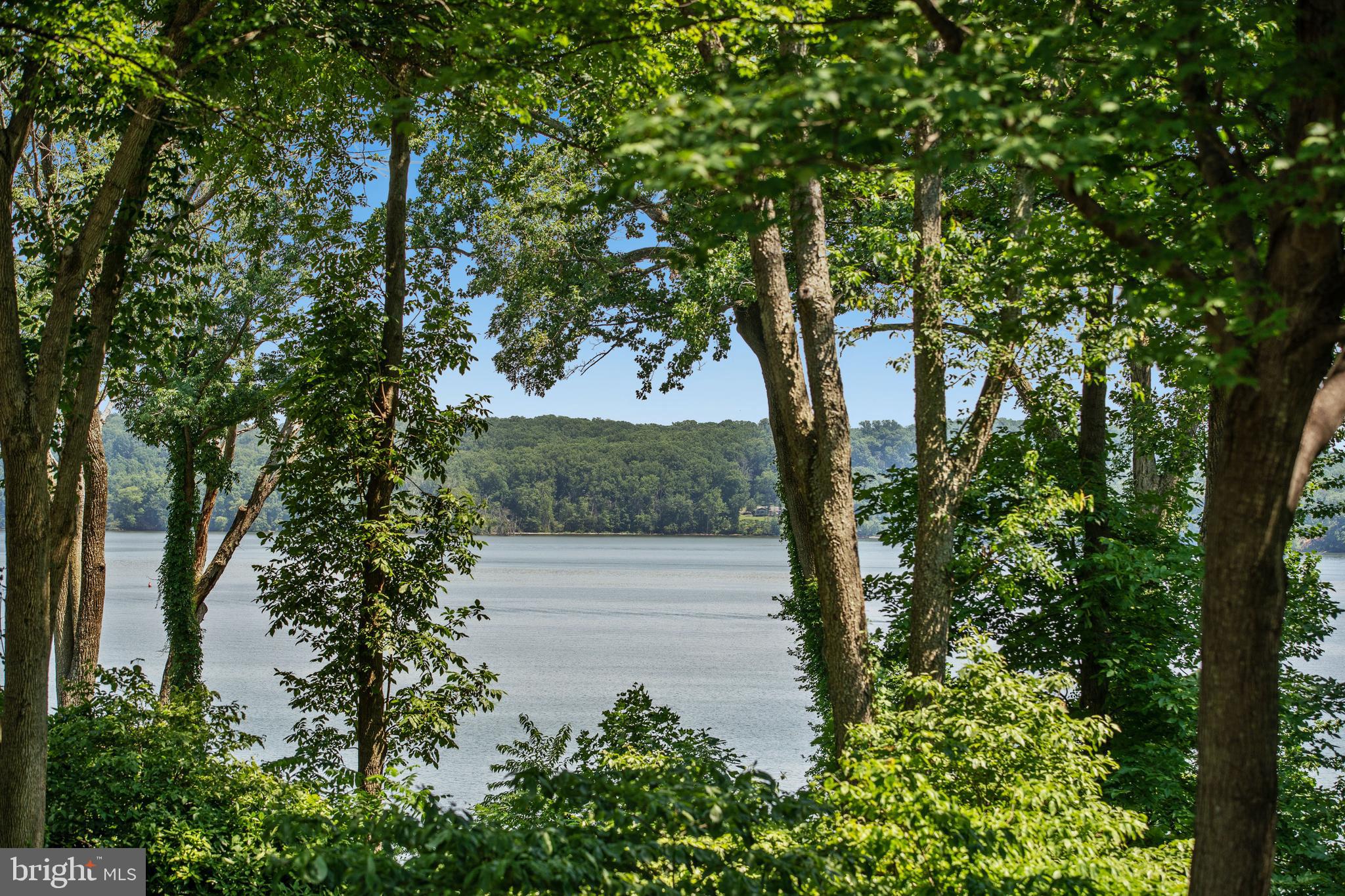 9316 Old Mansion Road Alexandria, VA 22309 - Photo 6 of 27 Gallery Image 6