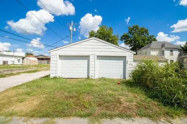 $69,900 | 822 Wisconsin Street, Neodesha, KS 66757