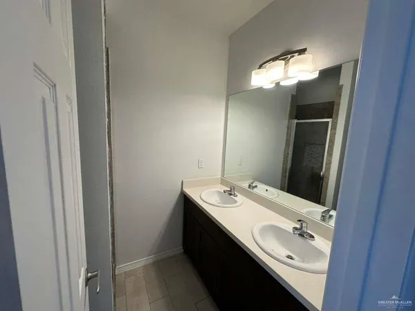 $875 | 3708 Valeria Street, Unit 3, Edinburg, TX 78541