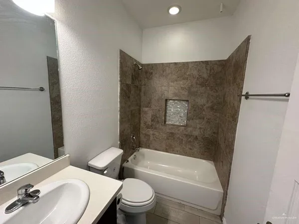 $875 | 3708 Valeria Street, Unit 3, Edinburg, TX 78541