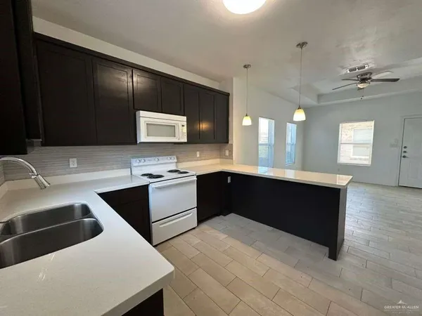 $875 | 3708 Valeria Street, Unit 3, Edinburg, TX 78541