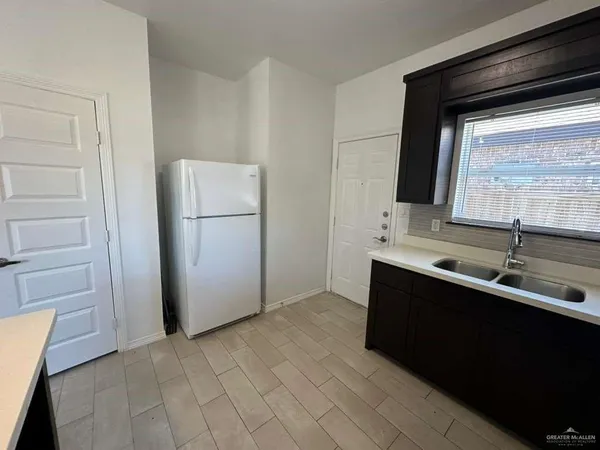 $875 | 3708 Valeria Street, Unit 3, Edinburg, TX 78541