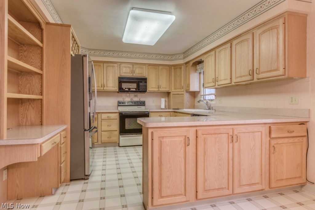 852 Beechers Brook Road Cleveland, OH 44143 - Photo 5 of 24 Gallery Image 5