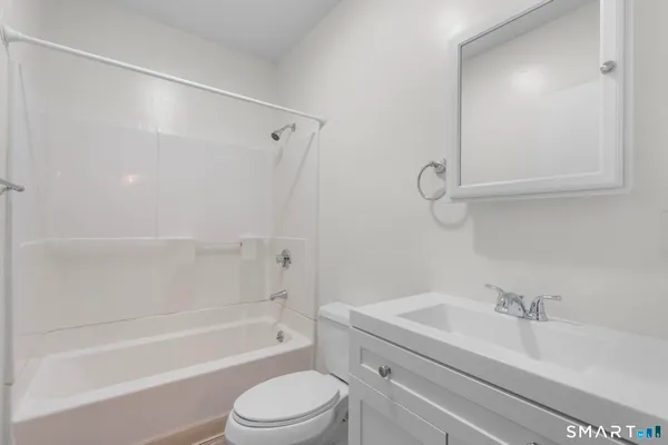 $1,500 | 18 Kelley Street, Unit 3, Bristol, CT 06010