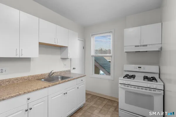 $1,500 | 18 Kelley Street, Unit 3, Bristol, CT 06010
