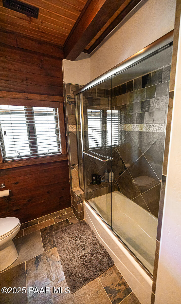 2505 East Old Miner Road Prescott, AZ 86303 - Photo 46 of 114 Guest Bathroom