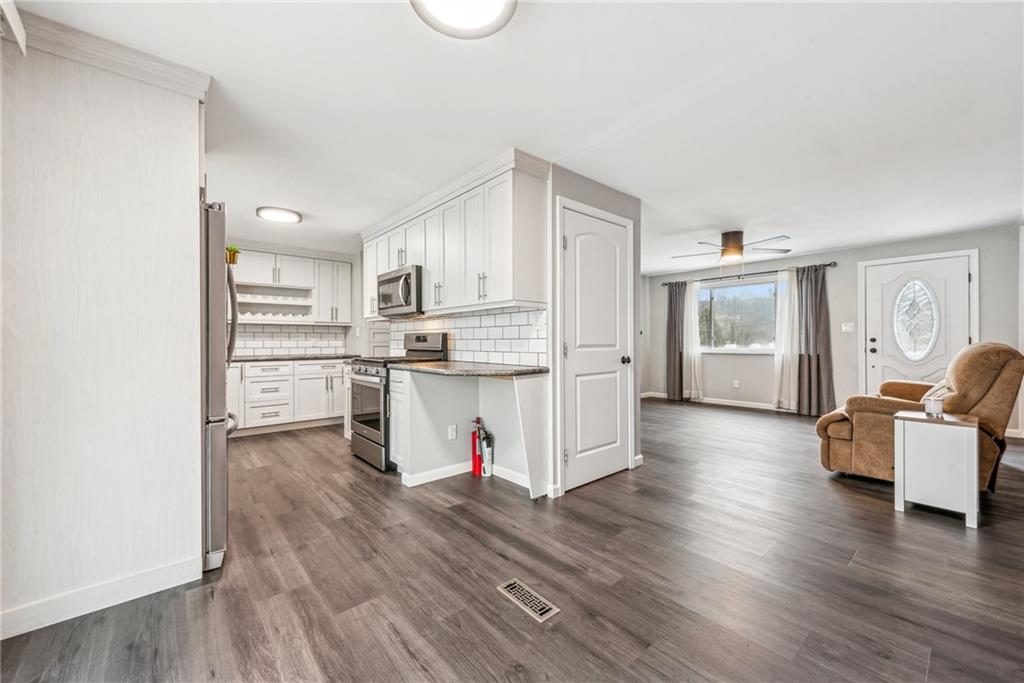 14031 Wayne Drive Irwin, PA 15642 - Photo 25 of 37