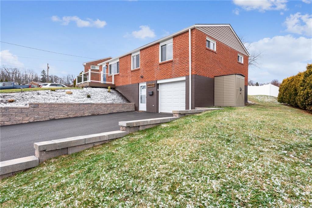 14031 Wayne Drive Irwin, PA 15642 - Photo 4 of 37