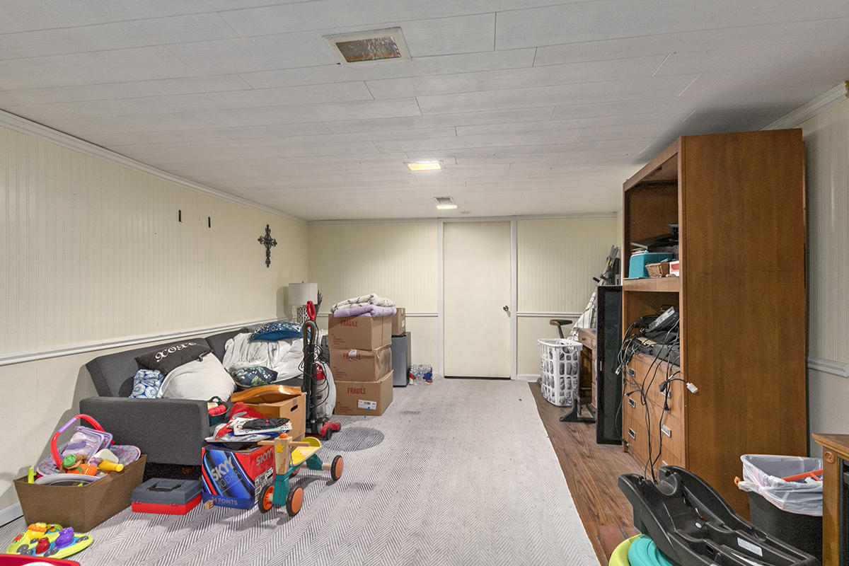 71 Lynden Road Holland, MI 49423 - Photo 14 of 20 IMG_1014