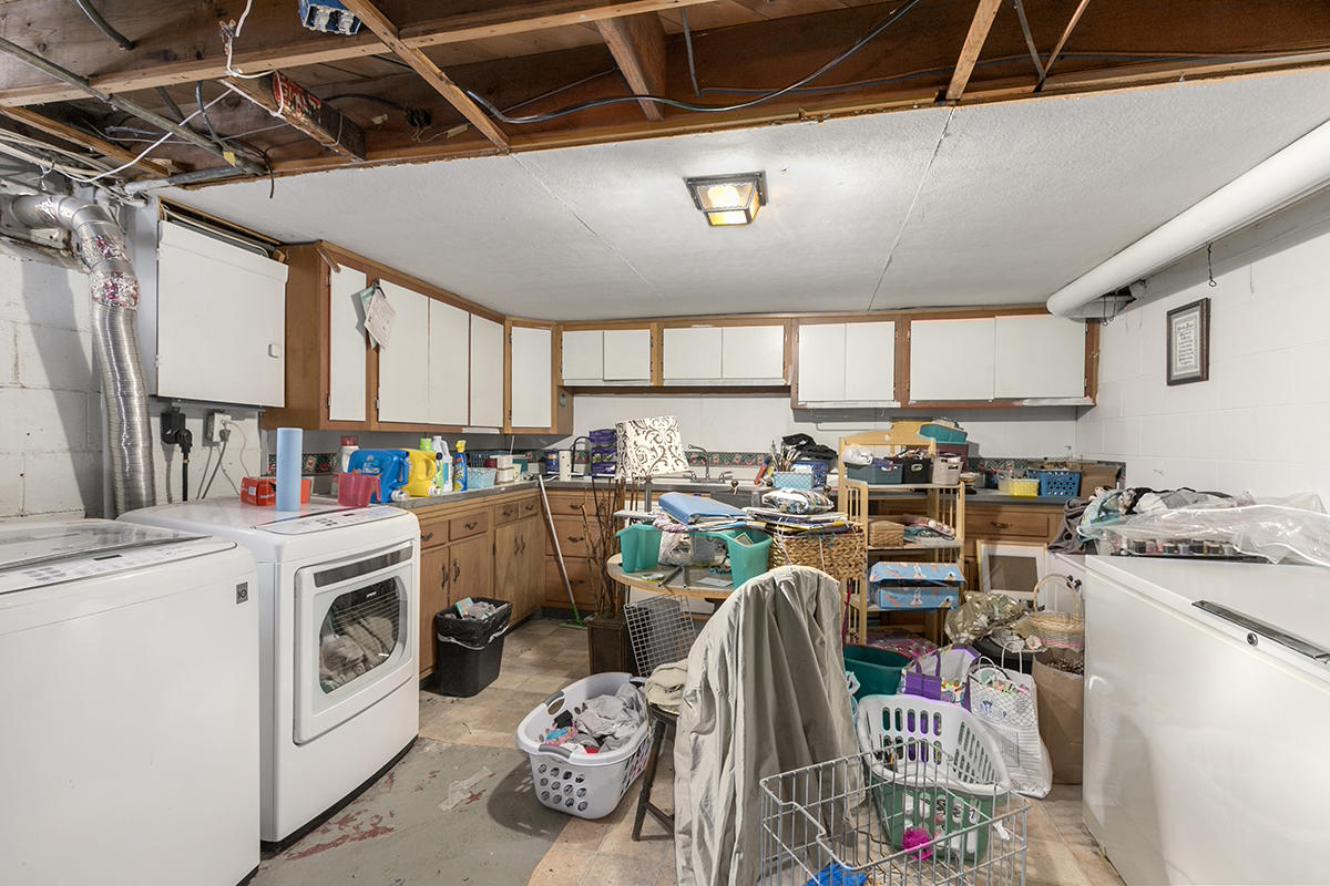 71 Lynden Road Holland, MI 49423 - Photo 16 of 20 IMG_1016