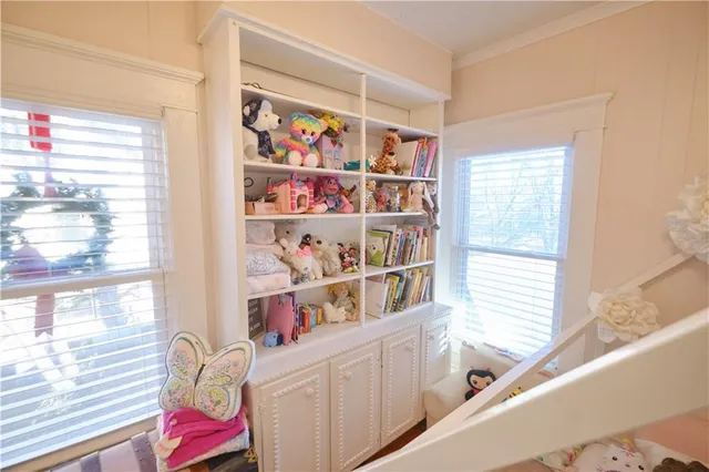 $325,000 | 305 West Jefferson Street, Pittsburg, KS 66762