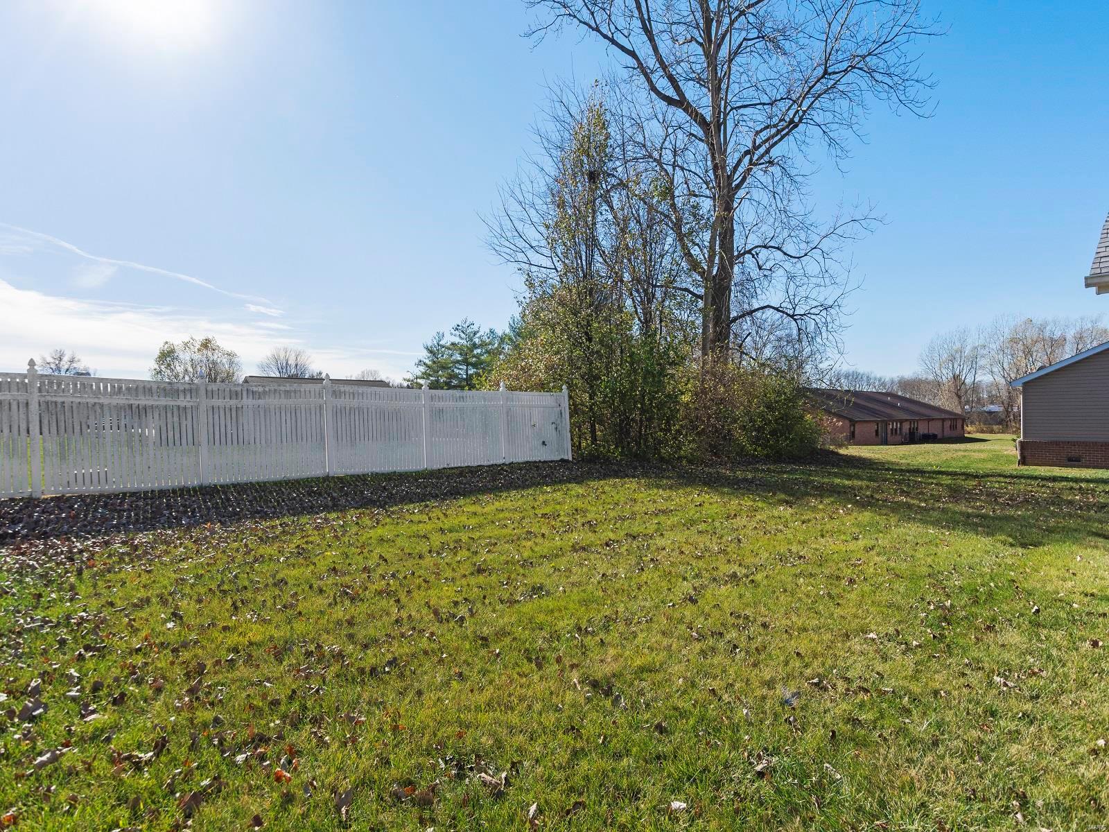 2242 Calgary Drive Shiloh, IL 62221 - Photo 34 of 36 Gallery Image 34