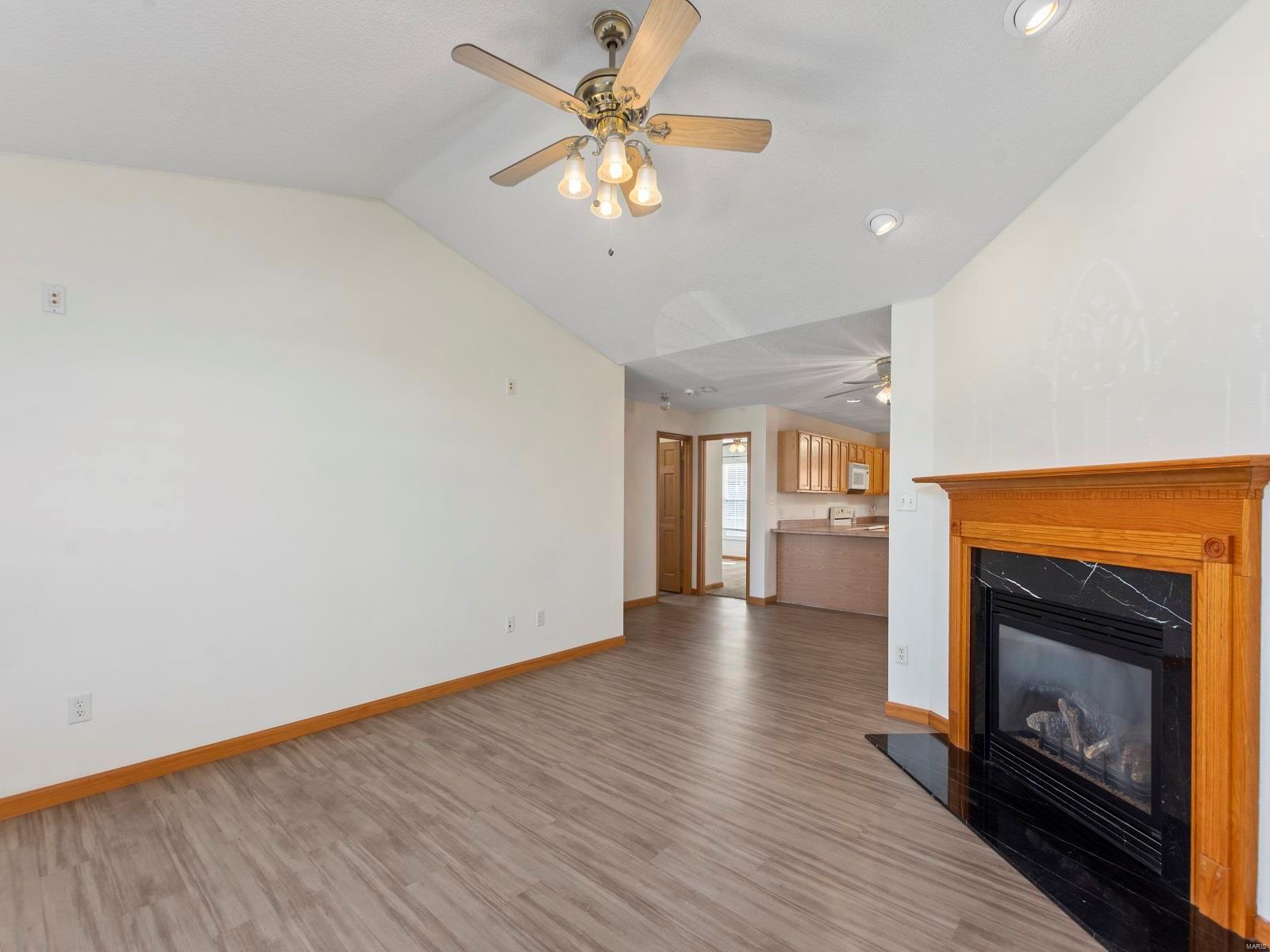 2242 Calgary Drive Shiloh, IL 62221 - Photo 9 of 36 Gallery Image 9