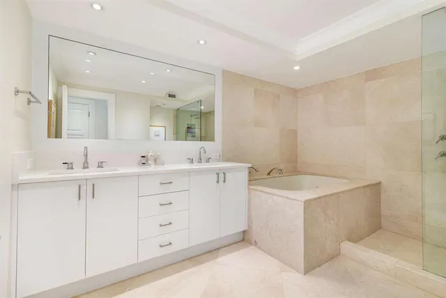 $2,095,000 | 2600 South Ocean Boulevard, Unit 306S, Palm Beach, FL 33480