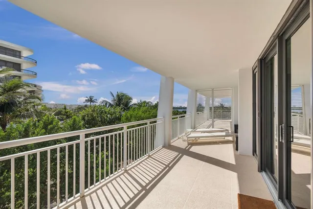 $2,095,000 | 2600 South Ocean Boulevard, Unit 306S, Palm Beach, FL 33480