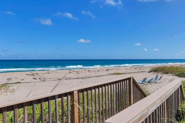 $2,095,000 | 2600 South Ocean Boulevard, Unit 306S, Palm Beach, FL 33480