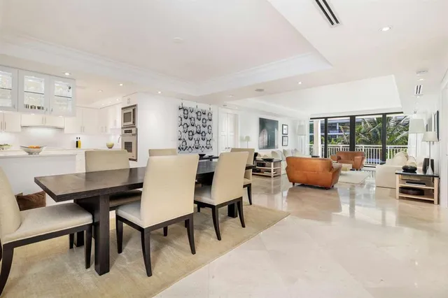 $2,095,000 | 2600 South Ocean Boulevard, Unit 306S, Palm Beach, FL 33480