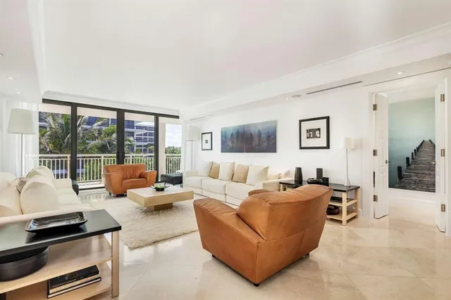 $2,095,000 | 2600 South Ocean Boulevard, Unit 306S, Palm Beach, FL 33480