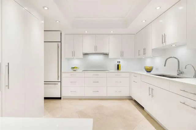 $2,095,000 | 2600 South Ocean Boulevard, Unit 306S, Palm Beach, FL 33480