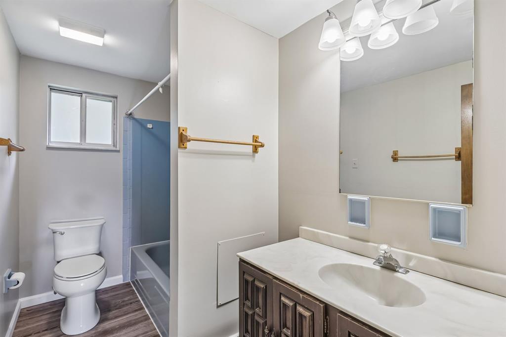 512 Hanover Kendall Road Hookstown, PA 15050 - Photo 30 of 36 2nd Floor Bathroom