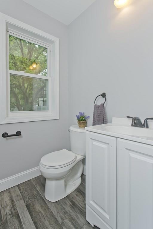 52 Canterbury Road Springfield, MA 01118 - Photo 17 of 42