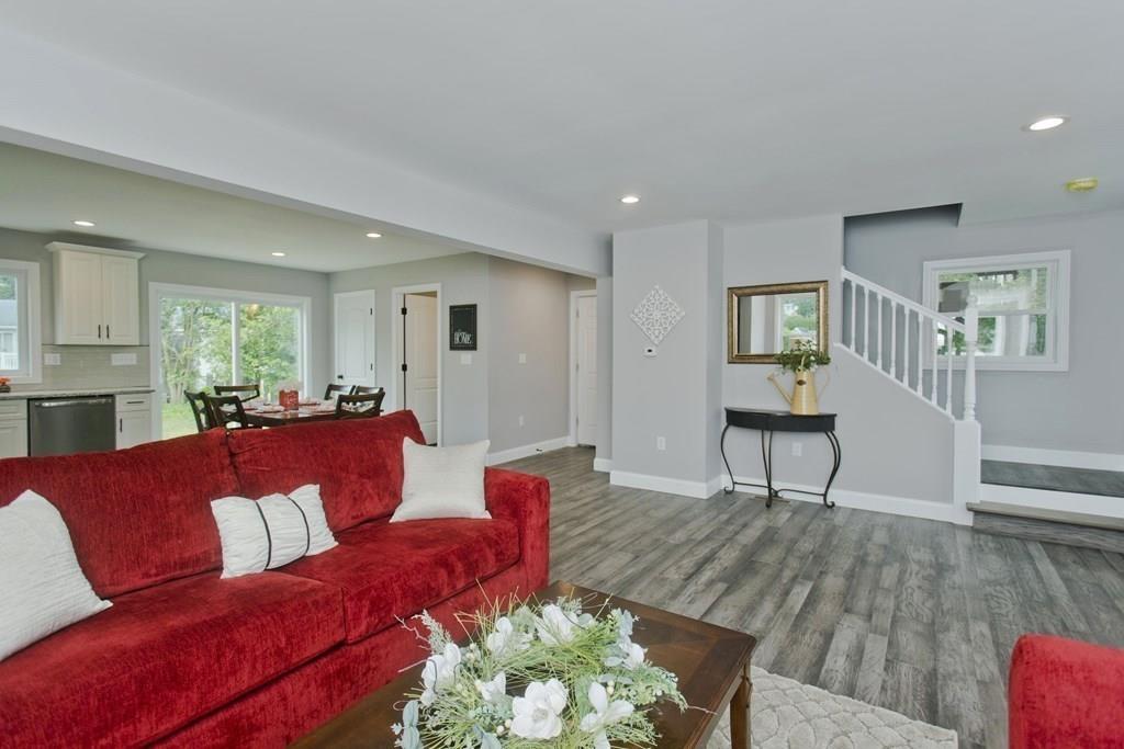 52 Canterbury Road Springfield, MA 01118 - Photo 21 of 42