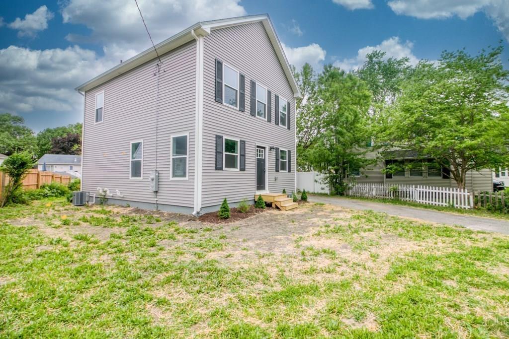 52 Canterbury Road Springfield, MA 01118 - Photo 3 of 42