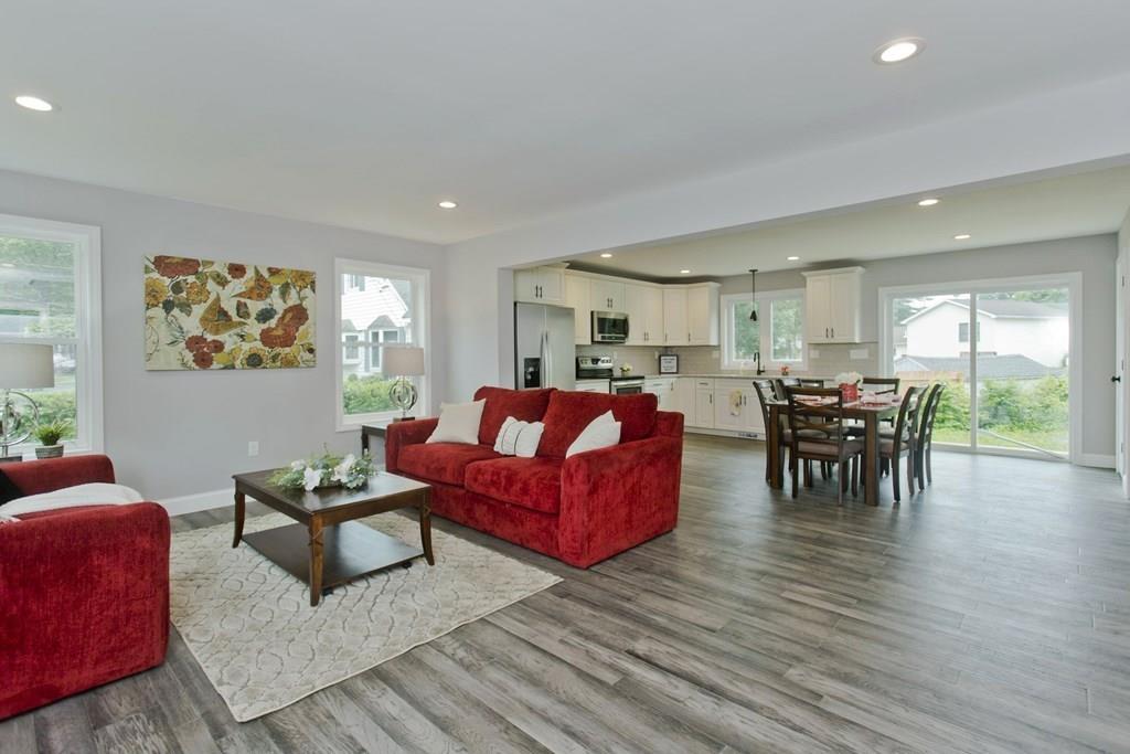 52 Canterbury Road Springfield, MA 01118 - Photo 6 of 42