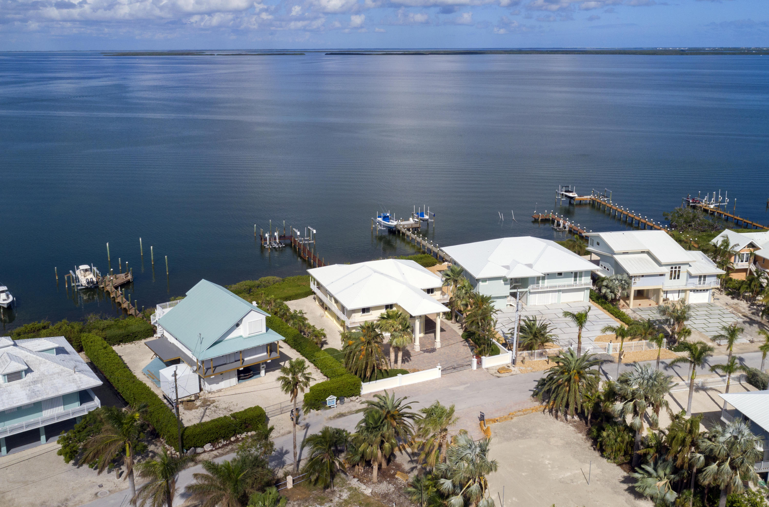 69 Mutiny Place Key Largo, FL 33037 - Photo 2 of 36 69 Mutiny