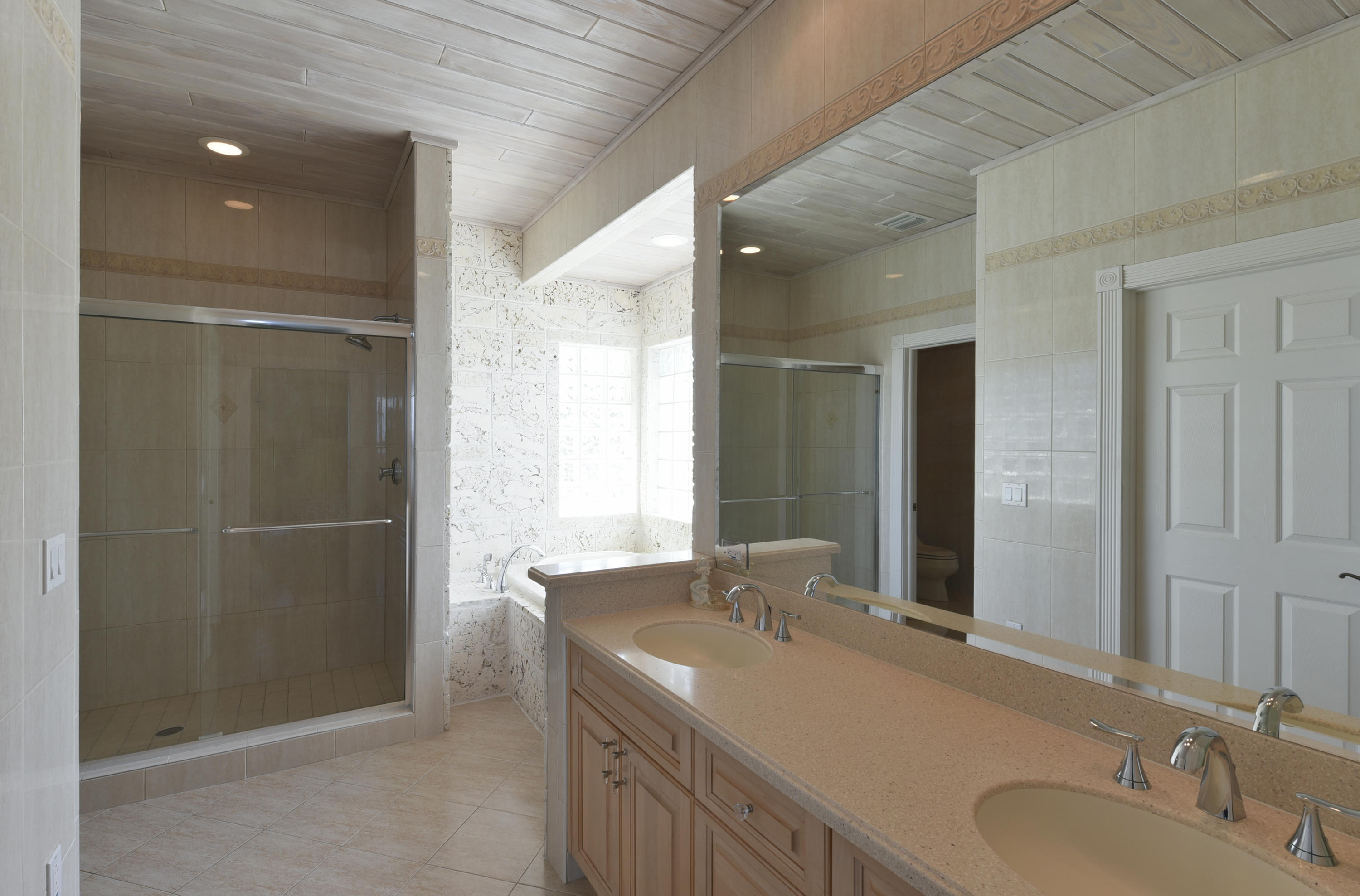 69 Mutiny Place Key Largo, FL 33037 - Photo 15 of 36 Master Bath