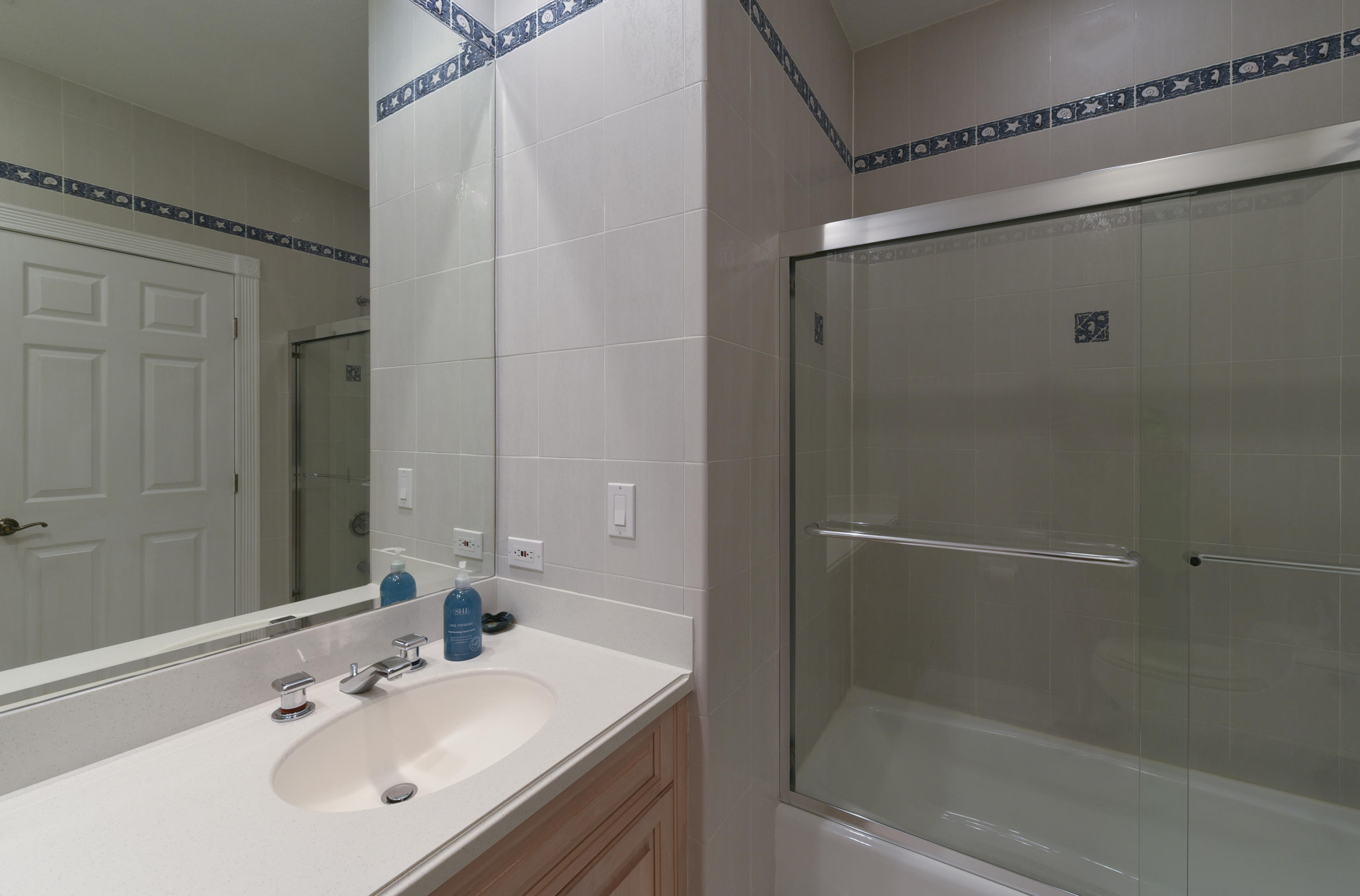 69 Mutiny Place Key Largo, FL 33037 - Photo 20 of 36 Bathroom #2