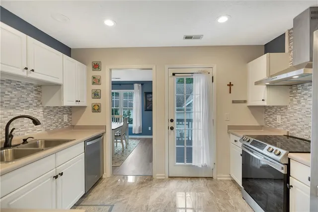 $299,900 | 180 Grand Oak Circle, Pendleton, SC 29670