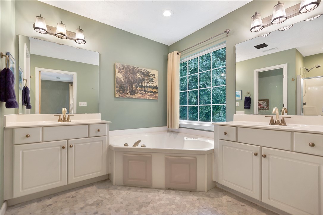 180 Grand Oak Circle Pendleton, SC 29670 - Photo 22 of 43 Primary Bath