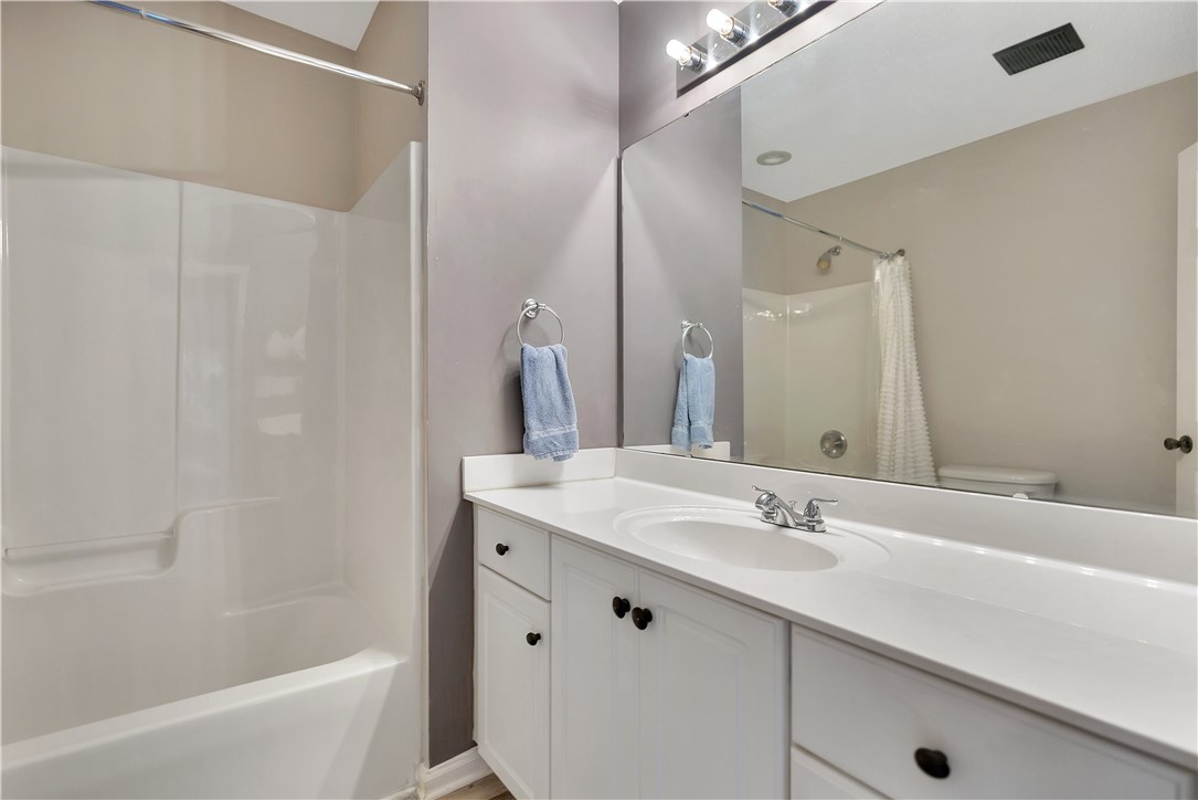 180 Grand Oak Circle Pendleton, SC 29670 - Photo 25 of 43 Upstairs Full Bath