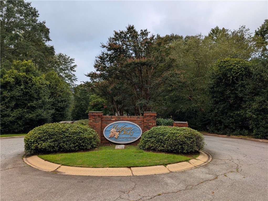 Heritage Oaks