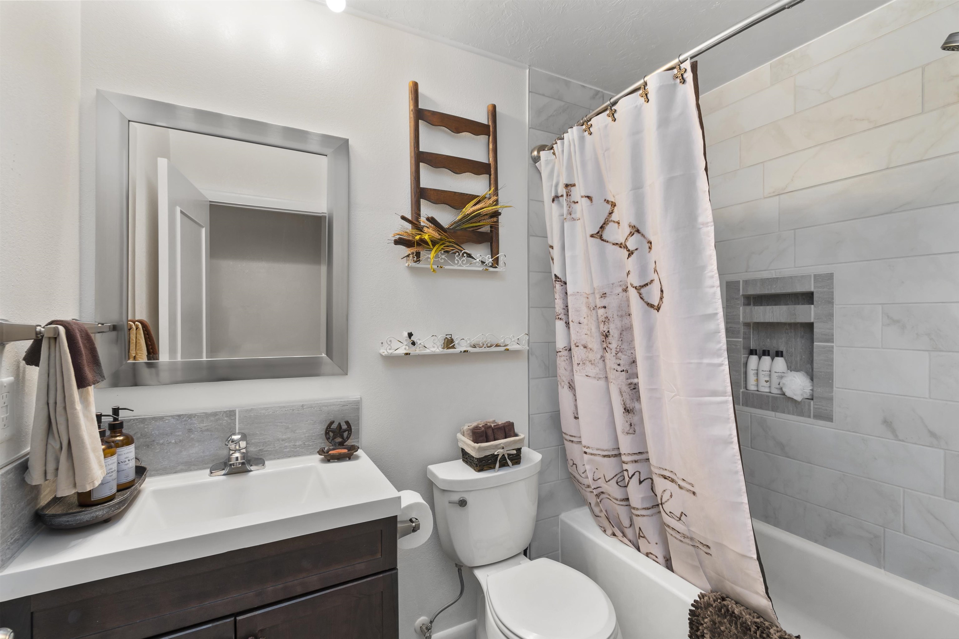 1349 14 Road Loma, CO 81524 - Photo 16 of 37 Gallery Image 16
