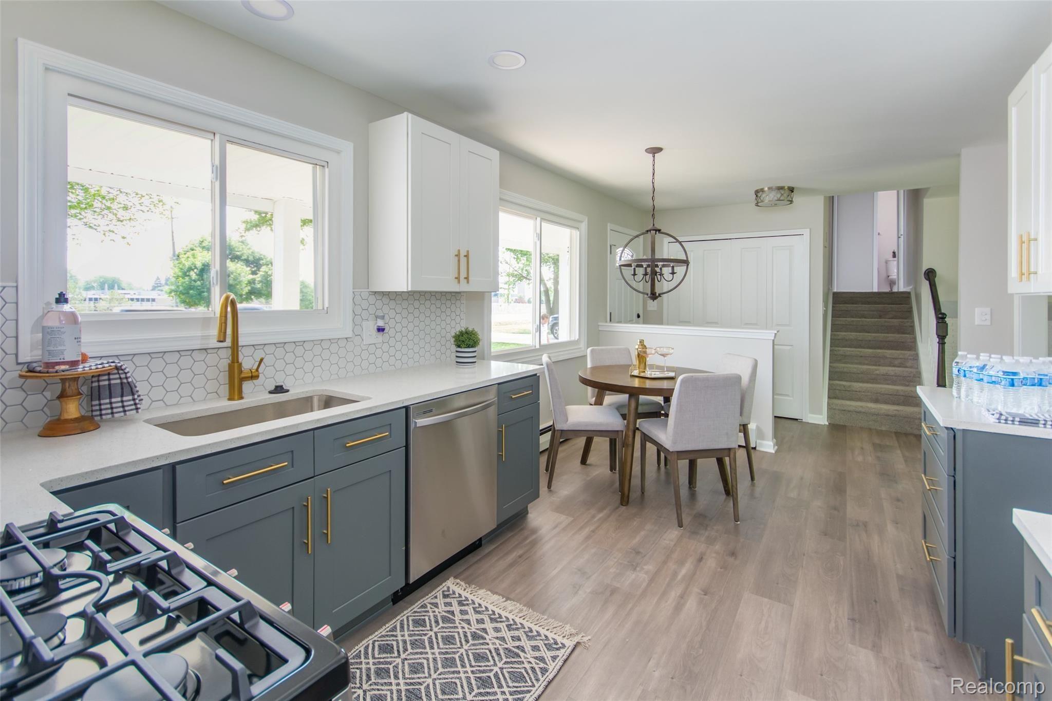26225 Middlebelt Road Farmington, MI 48334 - Photo 6 of 40 DSC_3446enf.jpg