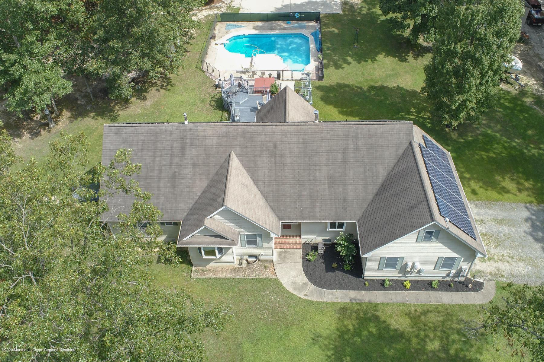 137 Pasadena Road Whiting, NJ 08759 - Photo 1 of 31 121-871987635-1599175978
