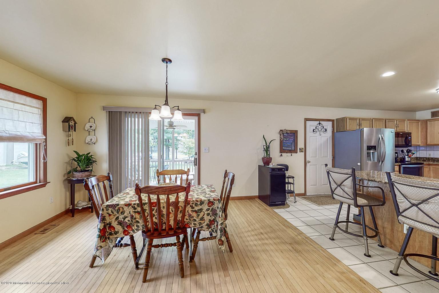 137 Pasadena Road Whiting, NJ 08759 - Photo 11 of 31 121-1459551023-1599175976