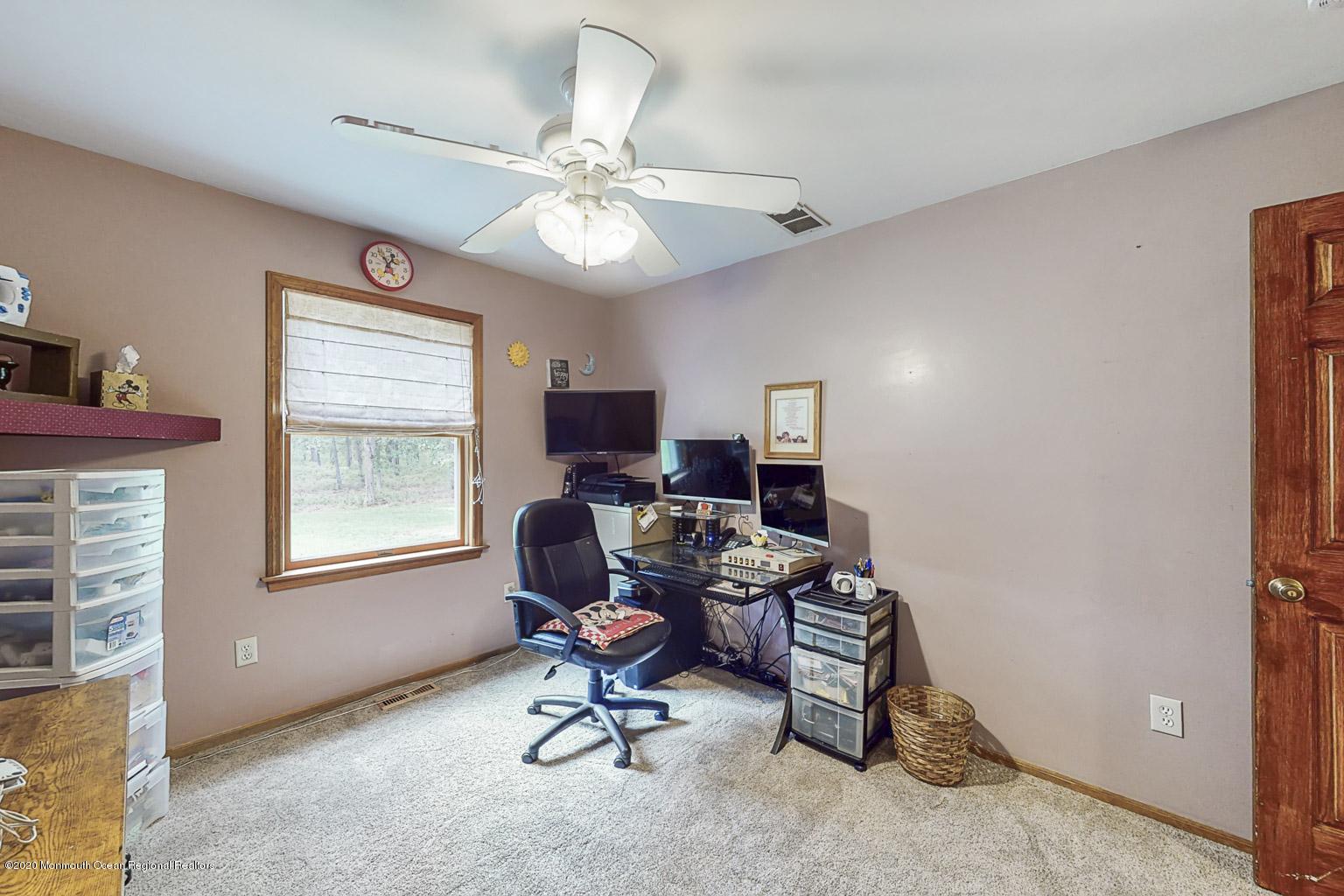 137 Pasadena Road Whiting, NJ 08759 - Photo 16 of 31 121-72845624-1599175946