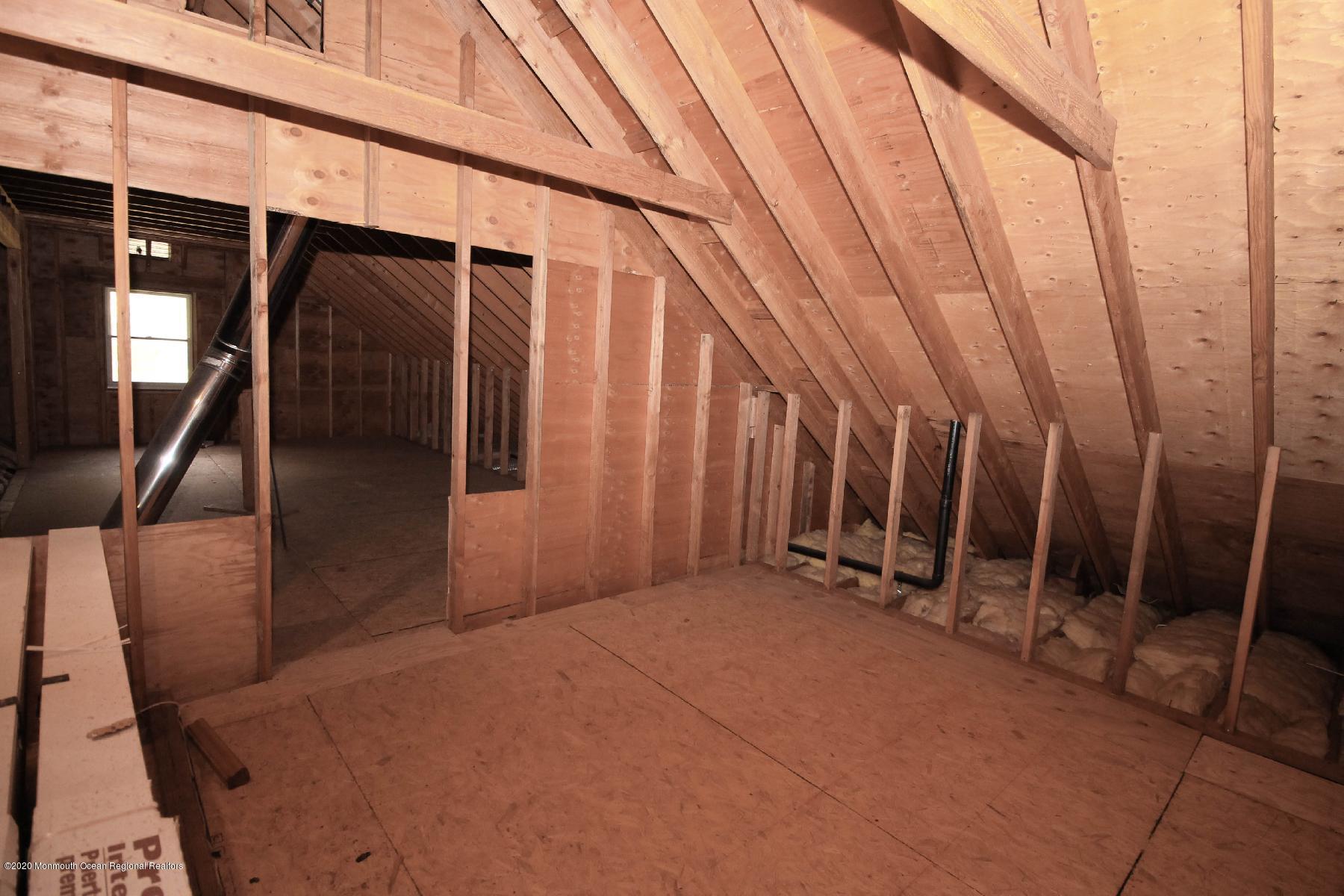 137 Pasadena Road Whiting, NJ 08759 - Photo 26 of 31 121-1794506248-1599176065