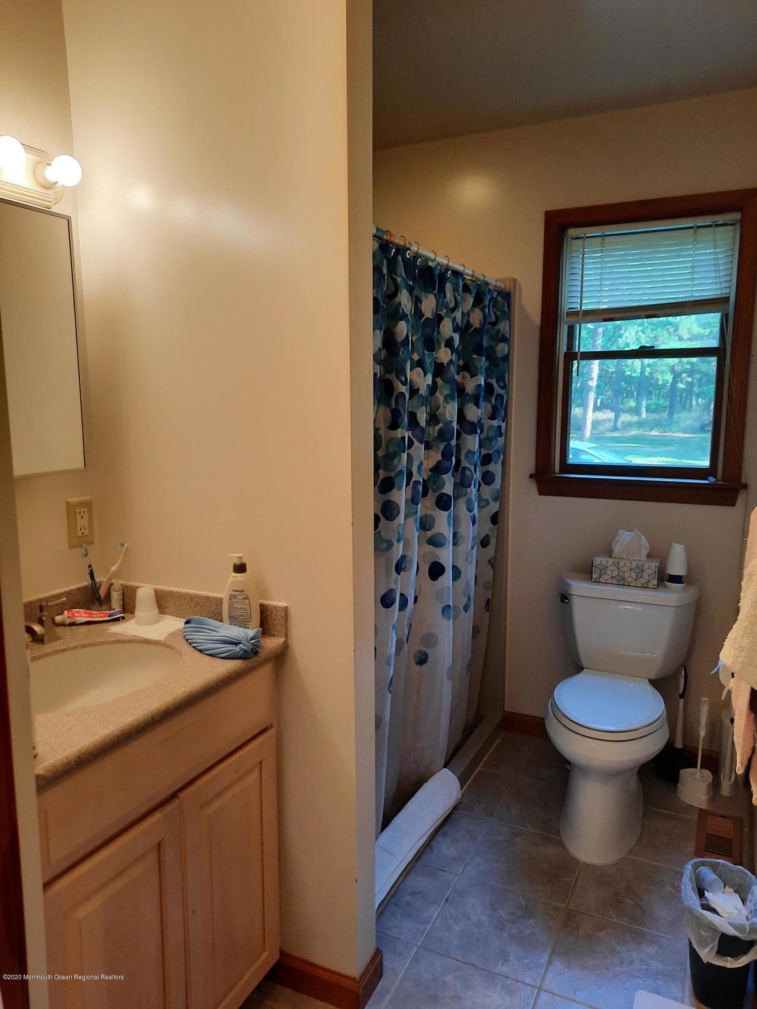 137 Pasadena Road Whiting, NJ 08759 - Photo 31 of 31 Apartment Bathroom