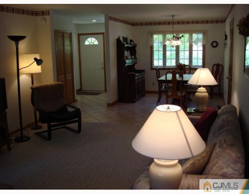 21 Wheeler Road Kendall Park, NJ 08824 - Photo 5 of 10 Gallery Image 5