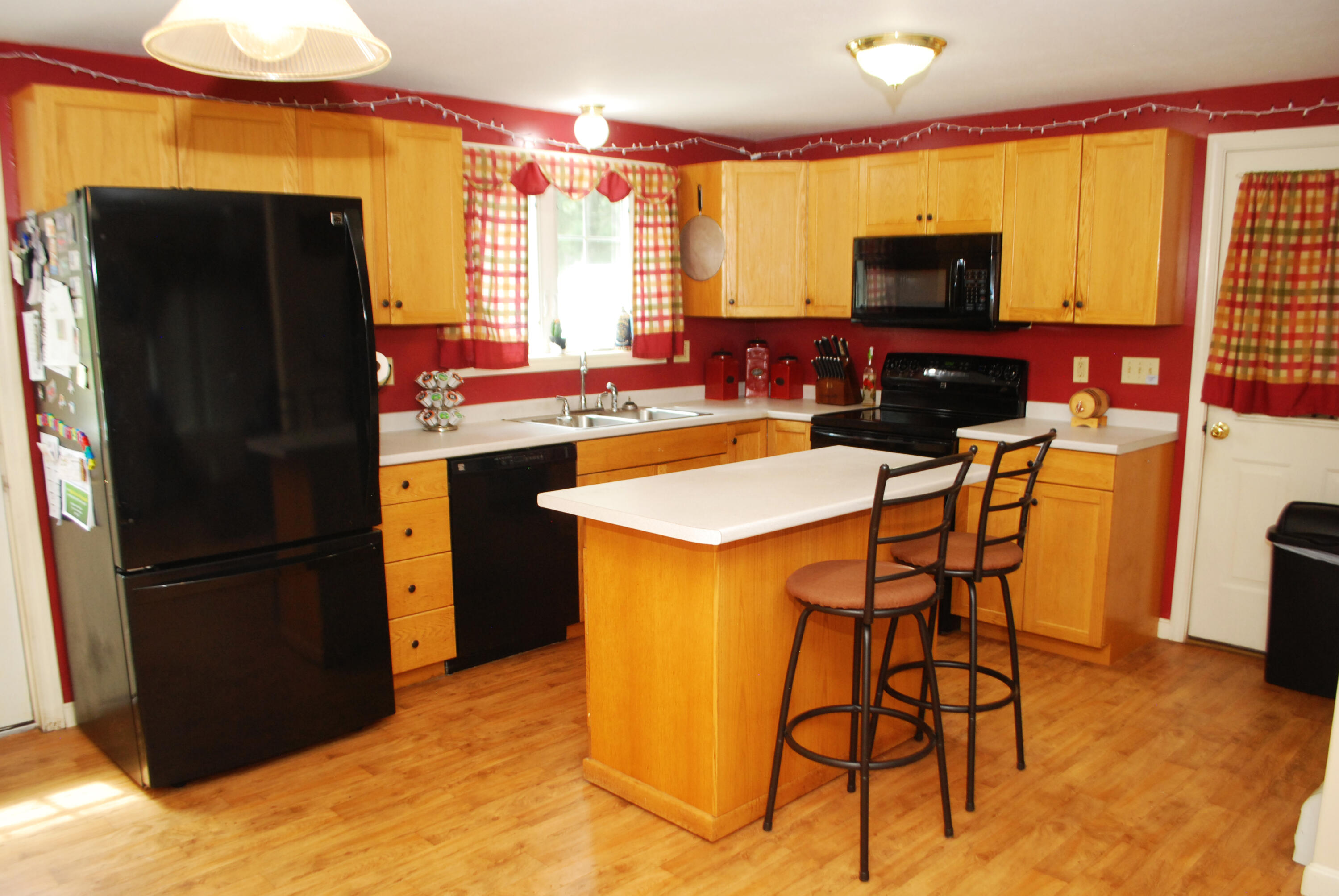 642 Ross Corner Road Waterboro, ME 04087 - Photo 3 of 19 22