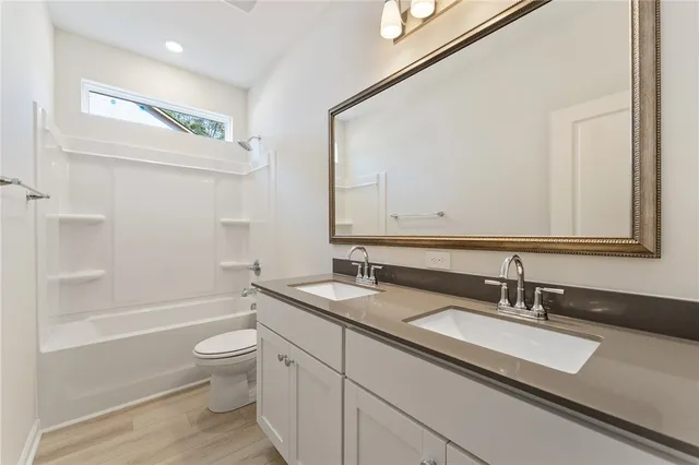 $359,000 | 118 Lakeside Drive, Anderson, SC 29621