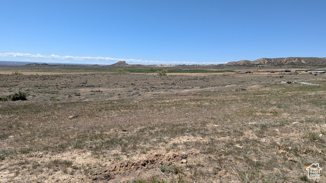 2148 East Goose Ranch Road Vernal, UT 84078 - Photo 2 of 5 Mountain view