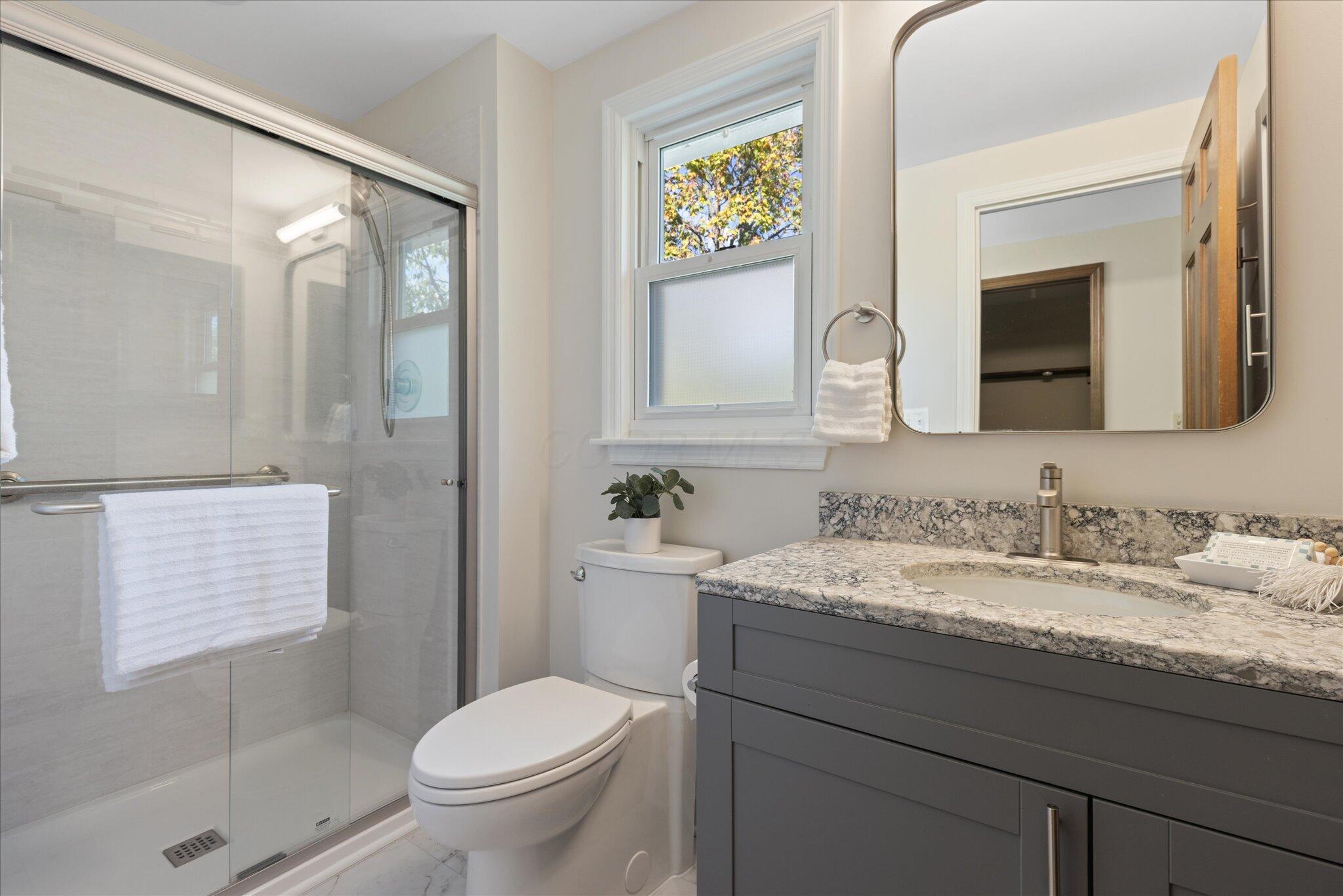 6041 Rocky Rill Road Columbus, OH 43235 - Photo 17 of 46 35-0X6A9922