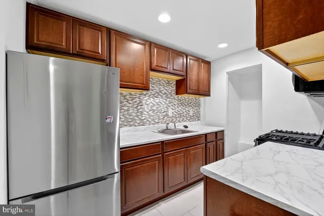 $159,900 | 5536 Karen Elaine Drive, Unit 1610, Hyattsville, MD 20784