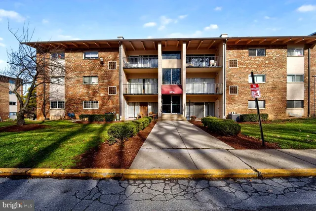 $159,900 | 5536 Karen Elaine Drive, Unit 1610, Hyattsville, MD 20784