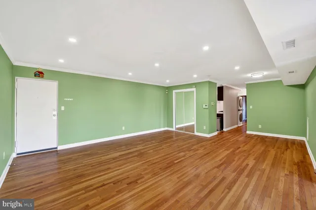 $159,900 | 5536 Karen Elaine Drive, Unit 1610, Hyattsville, MD 20784